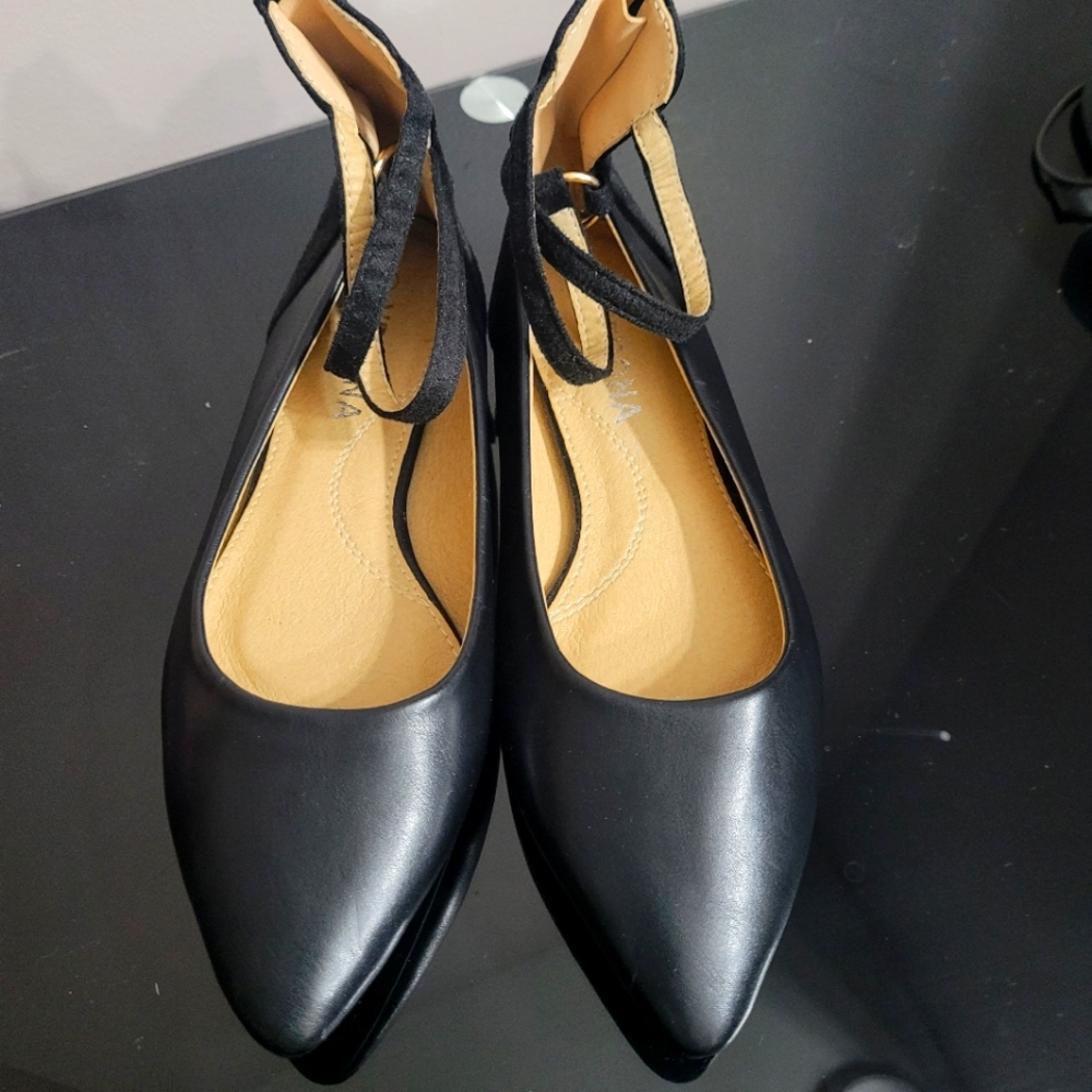 Women flat shoes